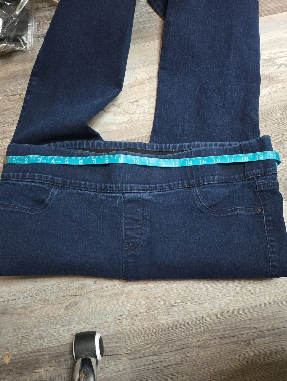 Old Navy Super Skinny Mid Rise size 20W Jeans